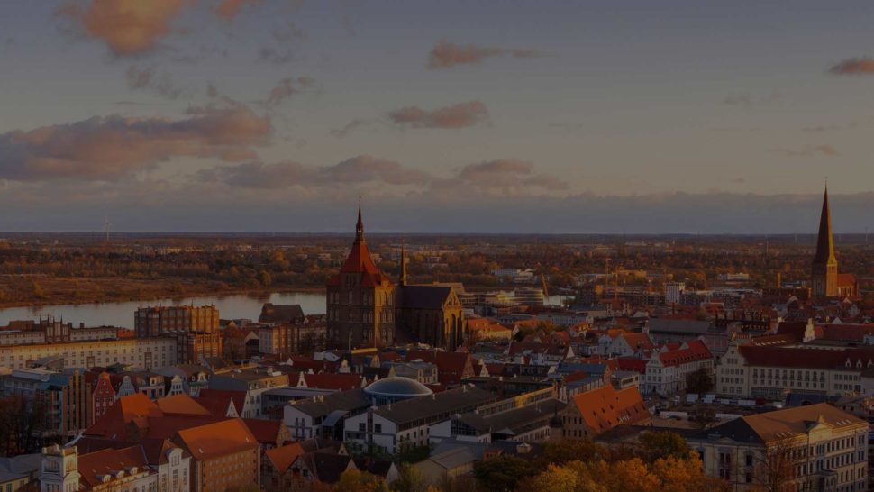 Rostock Blick von oben auf die ganze Stadt