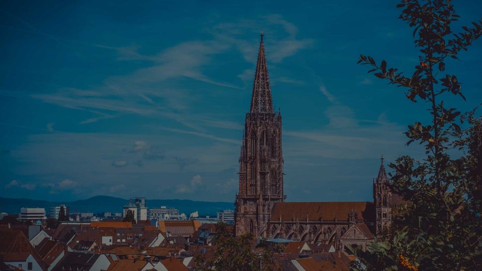 Freiburger Münster als Luftaufnahme