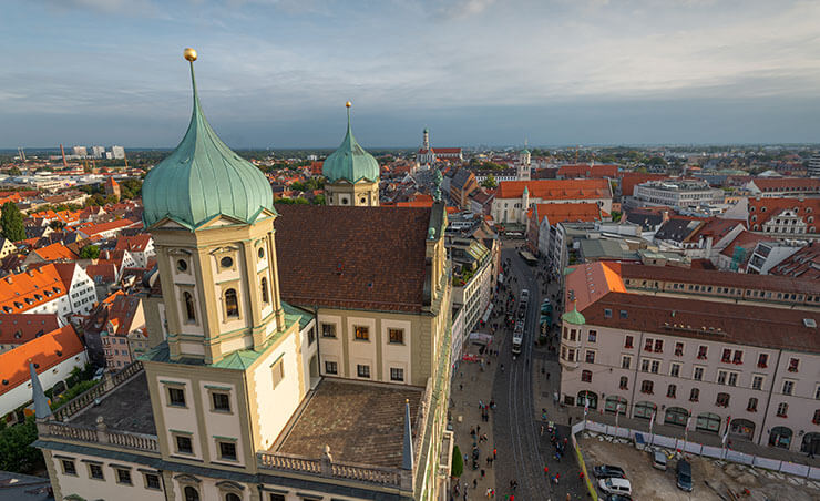 augsburg-skyline-alte-kuppeln-rathaus-renaissance