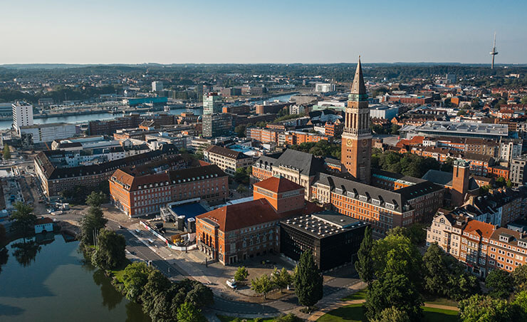 Kiel Stadtbild mit Rathaustum