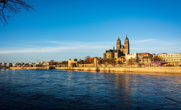 Magdeburger Dom an der Elbe