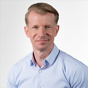 Hartmut D. - Managing Director Smarketer Holding